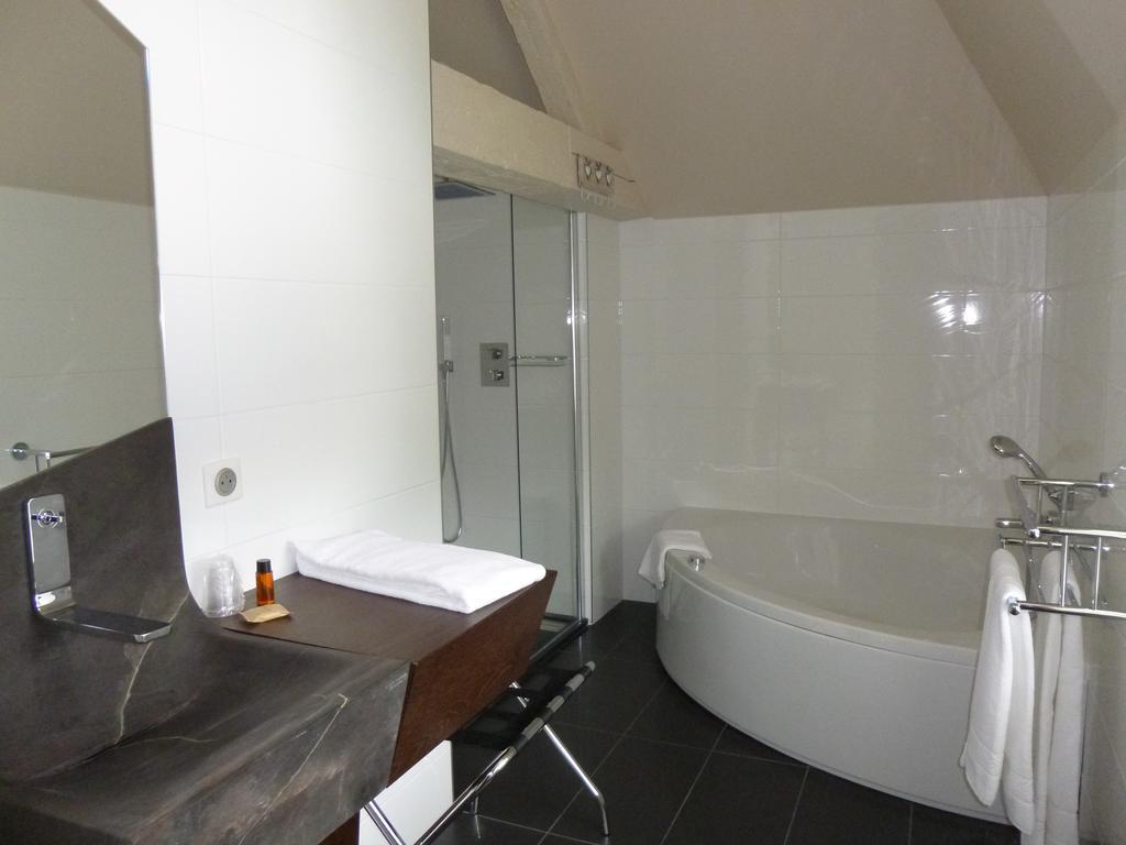 Hotel Le Saint Martin Sablé-sur-Sarthe Zimmer foto
