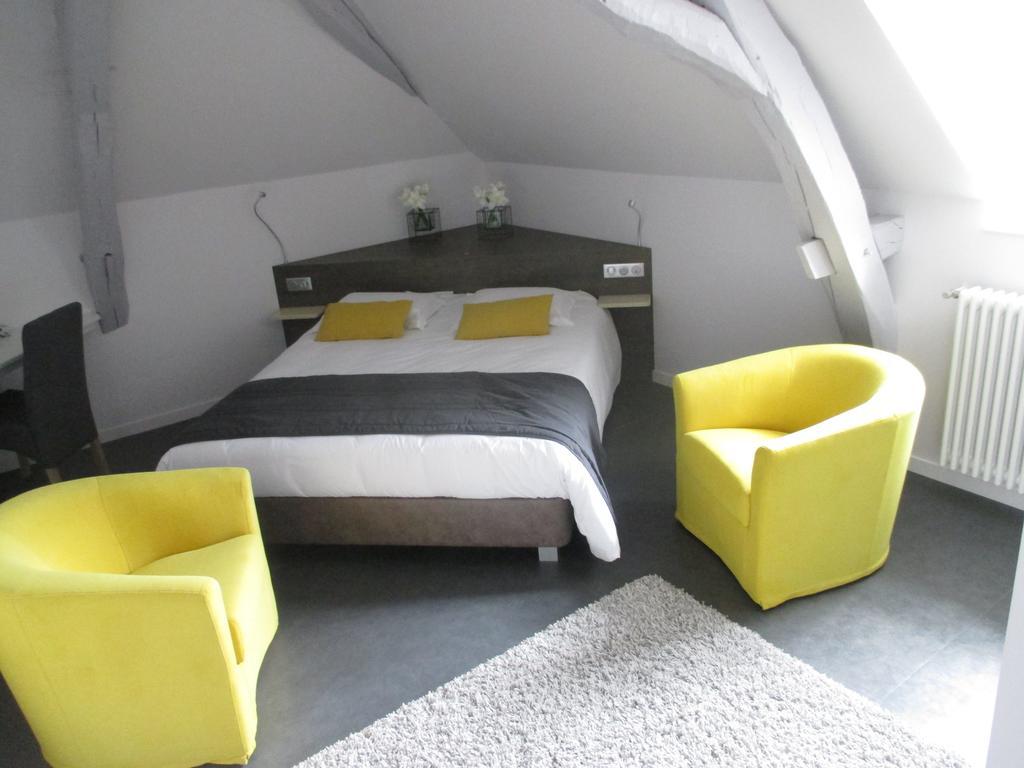 Hotel Le Saint Martin Sablé-sur-Sarthe Zimmer foto
